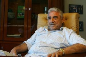 Întâmplări din viaţa de noapte a oamenilor de fotbal. Ioan Becali, regele scandalurilor şi „ţepelor” date în cazinouri