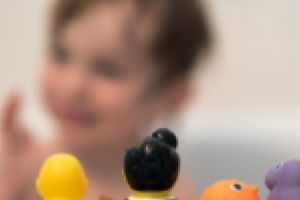 Nu suntem o generaţie de autişti!