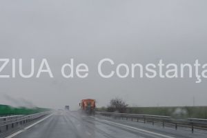 Zeci de utilaje din cadrul DRDP Constanta au actionat in cursul noptii pentru deszapezire