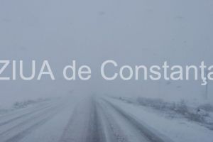 Pe toate drumurile din judetul Tulcea se circula in conditii de iarna. Drumarii au intervenit cu tone de material antiderapant