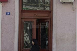 Bărbat trimis în judecată pentru 19 infracţiuni din sfera înşelăciunilor, arestat pentru ...