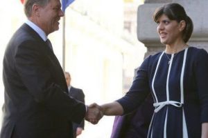 DEZVĂLUIRI EXPLOZIVE după anunţul lui Toader! Preşedintele Iohannis NU POATE REFUZA revocarea şefei DNA. Cum se vor arunca ZARURILE pentru Kovesi?