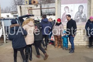 Imagini dramatice. Copilul ucis in accidentul de pe Șoseaua Mangaliei din Constanta este condus pe ultimul drum (galerie foto) 