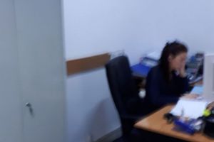 O secretara din Primaria Ploiesti, acuzata ca se comporta ca o 