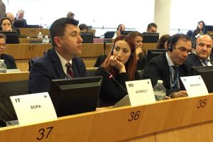 Borboly Csaba, la Paris: În ţară sunt probleme din cauza lipsei lemnelor de foc şi a preţului care a crescut foarte mult