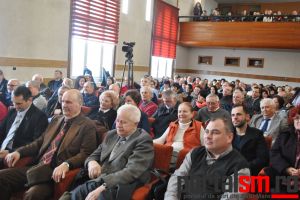 FOTO&VIDEO. Lansare de carte într-o atmosferă de zile mari. „Țipătul cenuşii”, noul volum marca Felician Pop