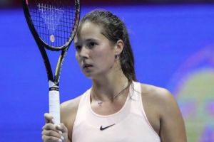 TENIS. FAVORITA competiţiei de la Dubai a fost ELIMINATĂ în semifinale. Kasatkina şi Svitolina se vor lupta pentru trofeu