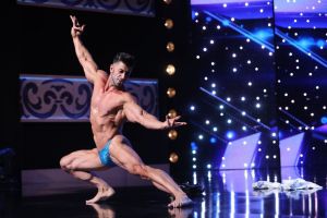 Nico, un culturist din Bistriţa-Năsăud, felicitat de Arnold Schwarzenegger, la Românii au talent