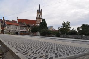 Parcarea de pe strada Lupeni va fi supraetajată. Câte locuri noi vor apărea