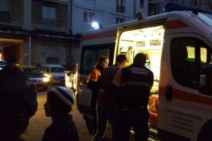 Trei bodyguarzi au RUPT în BĂTAIE doi BĂRBAȚI dintr-un bar din Arad