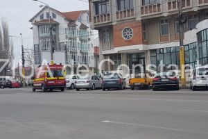 O femeie a cazut de la inaltime in zona Balada din Constanta. Cadrele medicale de la SMURD chemate in ajutor. In ce stare este victima