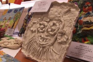 ,,Obiceiuri şi tradiţii româneşti”, redate în lucrări artistice de preşcolari din judeţ