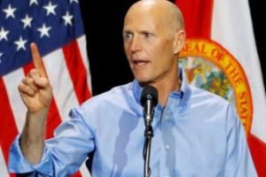 America armelor şi a crimelor. Guvernatorul Rick Scott: Vârsta legală 21 de ani pentru a CUMPĂRA o ARMĂ. NRA se OPUNE