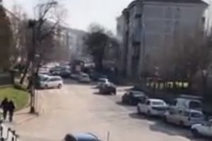 Bloc evacuat în Oradea: O femeie a murit, după ce apartamentul i-a luat foc