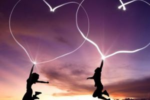 Explicaţiile psihologului Laura Maria Cojocaru. Pe ce „sol” construim relaţia de cuplu?