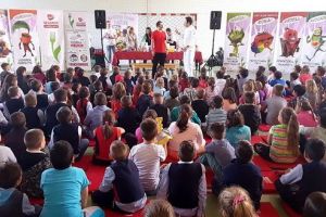 FOTO: Programul „Sănătatea începe din farfurie”, derulat în două şcoli mureşene!