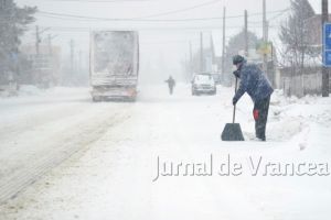 ULTIMĂ ORĂ: Cod galben de ninsori abundente în Vrancea, până marţi seara