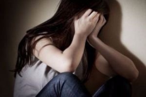 Profesorii GEMENI care au ȘOCAT poliţiştii, ARESTAȚI la o săptămână distanţă! Ce le făceau elevelor minore