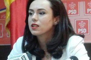 Simona Bucura Oprescu, interpelare despre atacurile urşilor