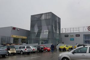 FOTO – Începe remodelarea Shopping City Sibiu. Primele magazine închise