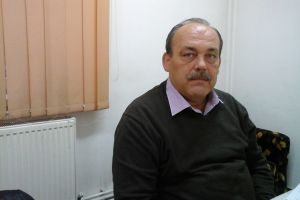 Edilul şef din Lădeşti, Ion Lixandru, va demara în acest an lucrări de asfaltare pe 10 km de drumuri