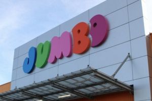 Concurenţă pentru JUMBO! Ce magazin îşi pregăteşte intrarea pe piaţa locală