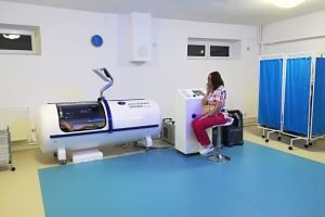 FOTO, VIDEO. Terapie des întâlnită în marile centre din SUA şi Europa, folosită cu succes şi la Alba Iulia. Mărturiile pacienţilor care au beneficiat de ea