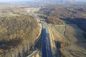 Ameninţări cu rezilieri de contracte, pe autostrada Lugoj – Deva. Spaniolii care construiesc Lotul 3 au termen o săptămână să decidă dacă mai vor sau nu să finalizeze lucrările