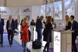 (GALERIE FOTO) Interes crescut pentru judeţul Hunedoara la Târgul de Turism al României