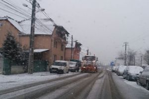 Doisprezece utilje de deszăpezire pe străzile Sibiului