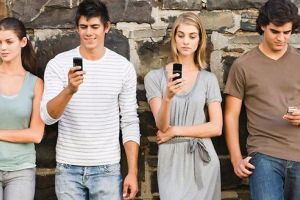 Generaţia „fulgi de nea”. Cum au ajuns adolescenţii atât de sensibili