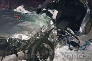 ULTIMĂ ORĂ: Maşină din Vrancea, implicată într-un grav accident în Vaslui