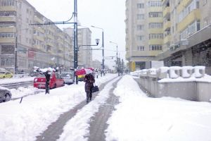Iarna încă nu se dă bătută: Prefectul a convocat Comitetul pentru Situaţii de Urgenţă