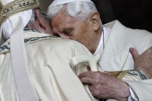 Papa Francisc, EMOȚIONAT de un ORFAN român. Dialog CUTREMURĂTOR între cei doi. Povestea românului a ajuns VIRALĂ 