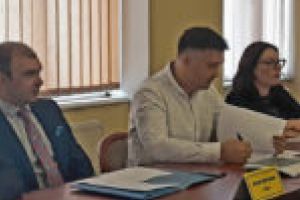 Staţia de asfalt din Reşiţa are o soră la Caransebeş. Afaceri cu descântece!