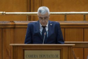 Pe ce legi mai pun semnătura aleşii de Teleorman: Deputatul Calotă Ică vrea bonus pentru şoferii disciplinaţi