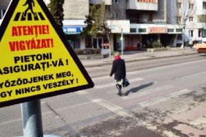 FOTO: Treceri de pietoni mai bine iluminate şi mai sigure la Târgu-Mureş!