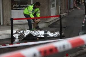 TRAGEDIE! Un barbat a cazut de la etaj, pe strada Petuniei din Ploiesti