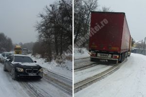 MORENI: Circulaţie blocată zeci de minute. Un TIR nu a putut urca din cauza stării carosabilului