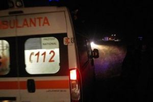 Şoferiţă ieşită în decor lângă Luduş. Doi pasageri, răniţi!