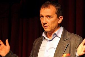 „Dragoste cu năbădăi” la Reghin