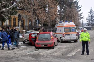 Accident în intersecţia străzilor Păcii cu George Bacovia
