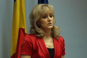 Alo, Prefectura Prahova! E mai bine sa motivam absente o saptamana decat sa inchidem scolile 3 zile?