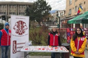 „Dăruind un mărţişor, dăruim primăvara”, campanie umanitară la Deva