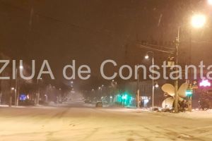 Am facut tura de noapte pe strazi si bulevarde: Iarna-i grea omatul mare/cum e, prin Constanta, oare?