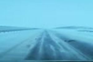 Reclamă că Autostrada Transilvania e înzăpezită, dar poate filma drumul cu telefonul?! - VIDEO