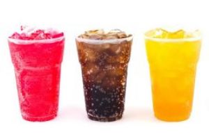 Bauturile carbogazoase cu continut mare de zahar cresc riscurile de cancer