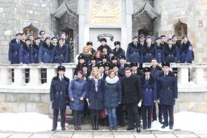 FOTO. Membrii cercului de lectură de la Colegiul ”Mihai Viteazul” din Alba Iulia, la Breaza, alături de alţi elevi militari