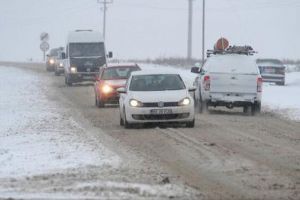 ACTUALIZARE METEO – Cod portocaliu de ninsori în şapte judeţe. Se prelungeşte şi cel de frig
