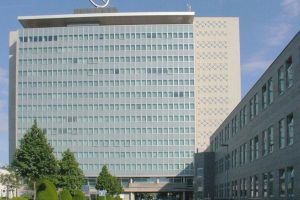 Daimler intră pe mâna chinezilor, care vor şi mai multe automobile electrice